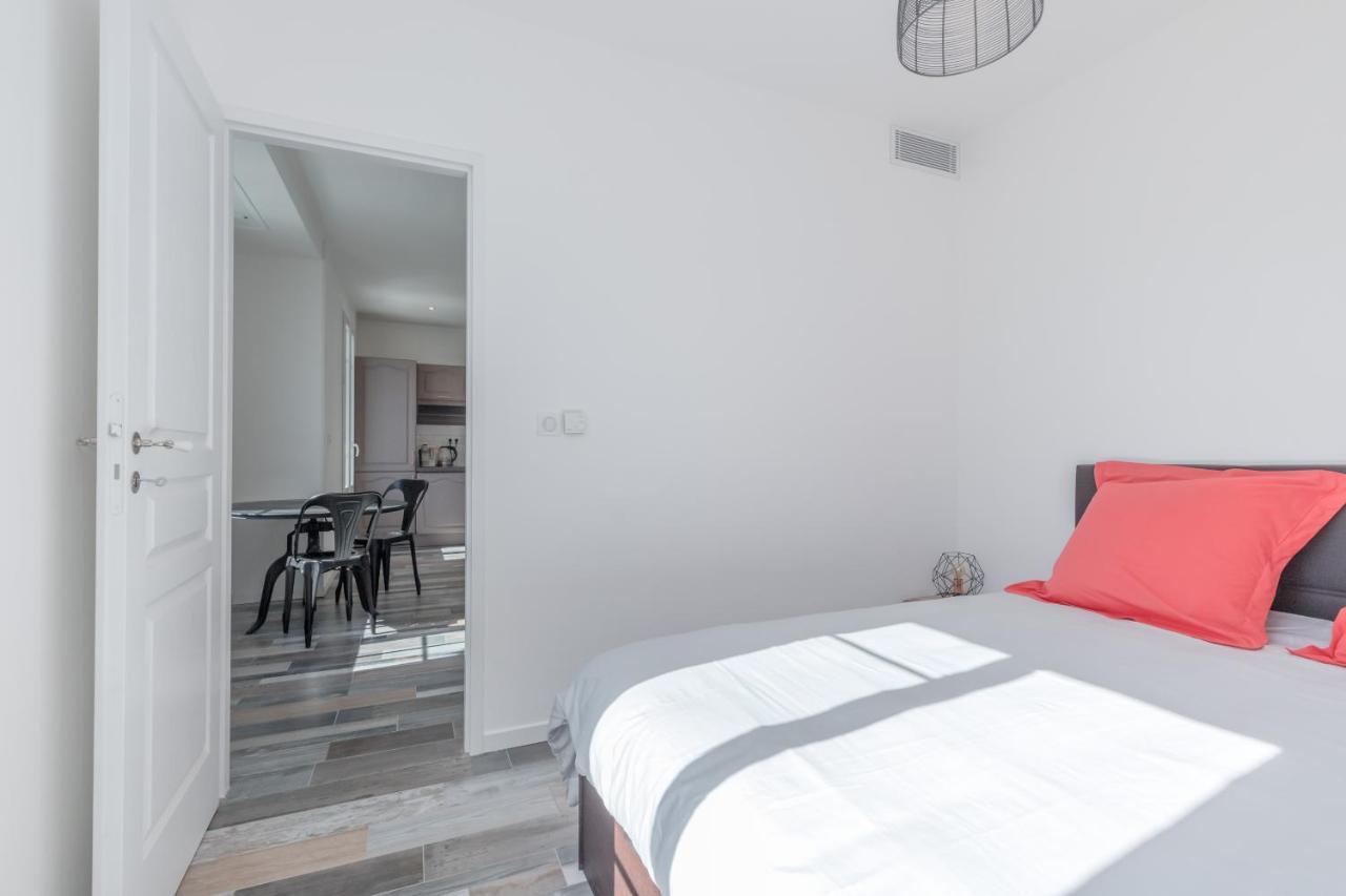 Squared Head-Apartment With Terrace In Niza Exterior foto