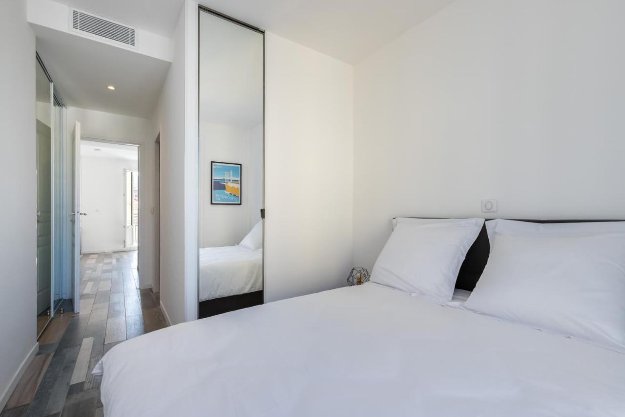Squared Head-Apartment With Terrace In Niza Exterior foto